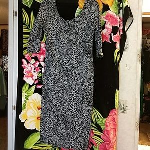 Super cute dress with leapord print.💖